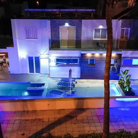 Apartman Tsolias Protarász